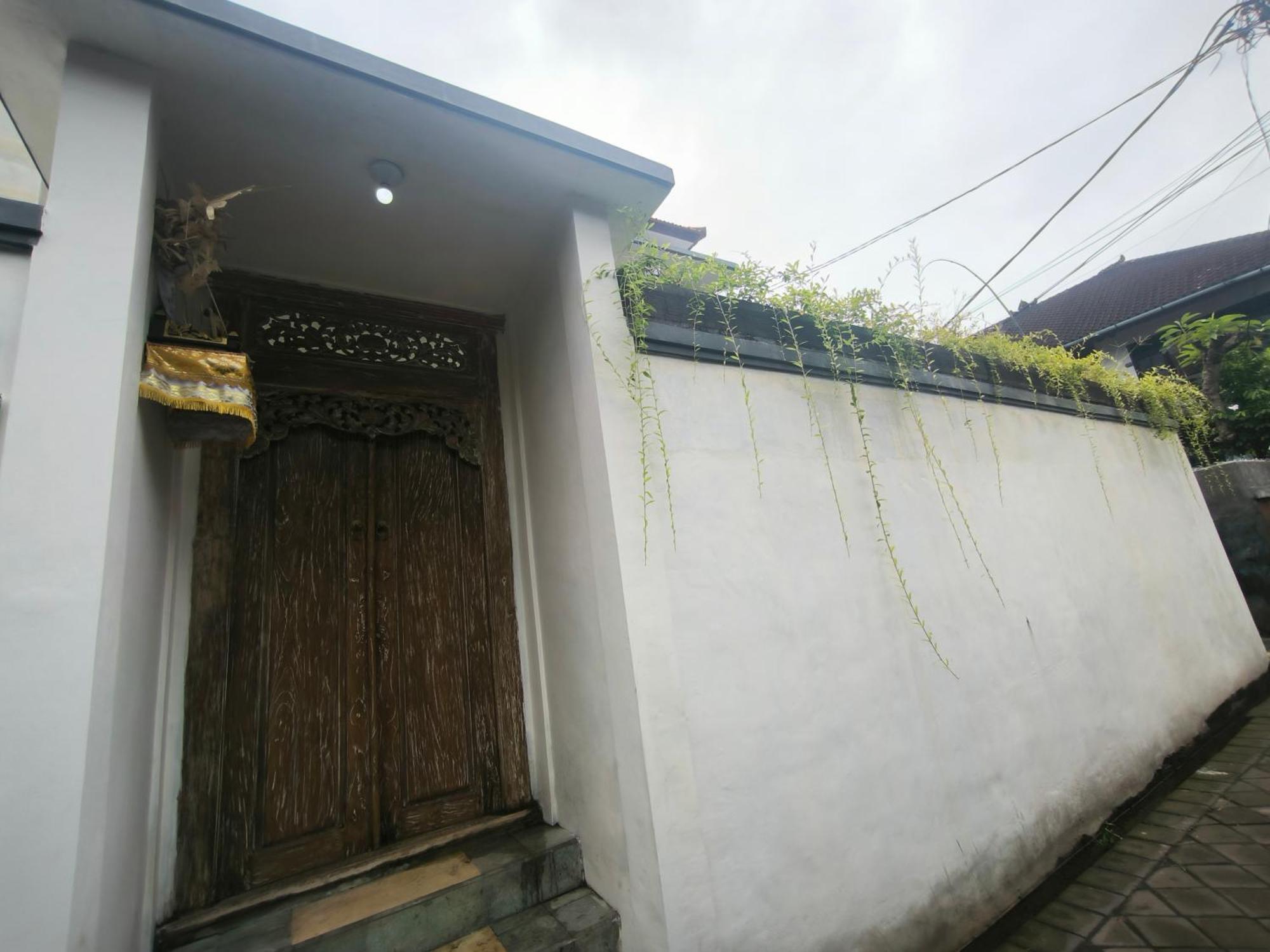 Ken Ken Guest House Семиняк Екстериор снимка