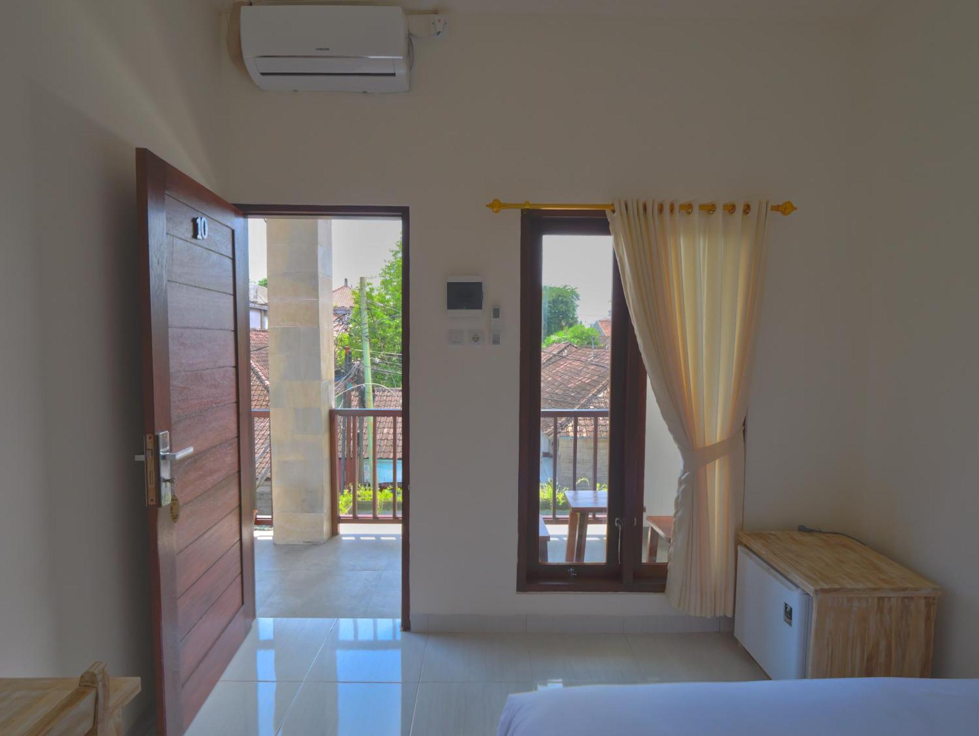 Ken Ken Guest House Семиняк Екстериор снимка