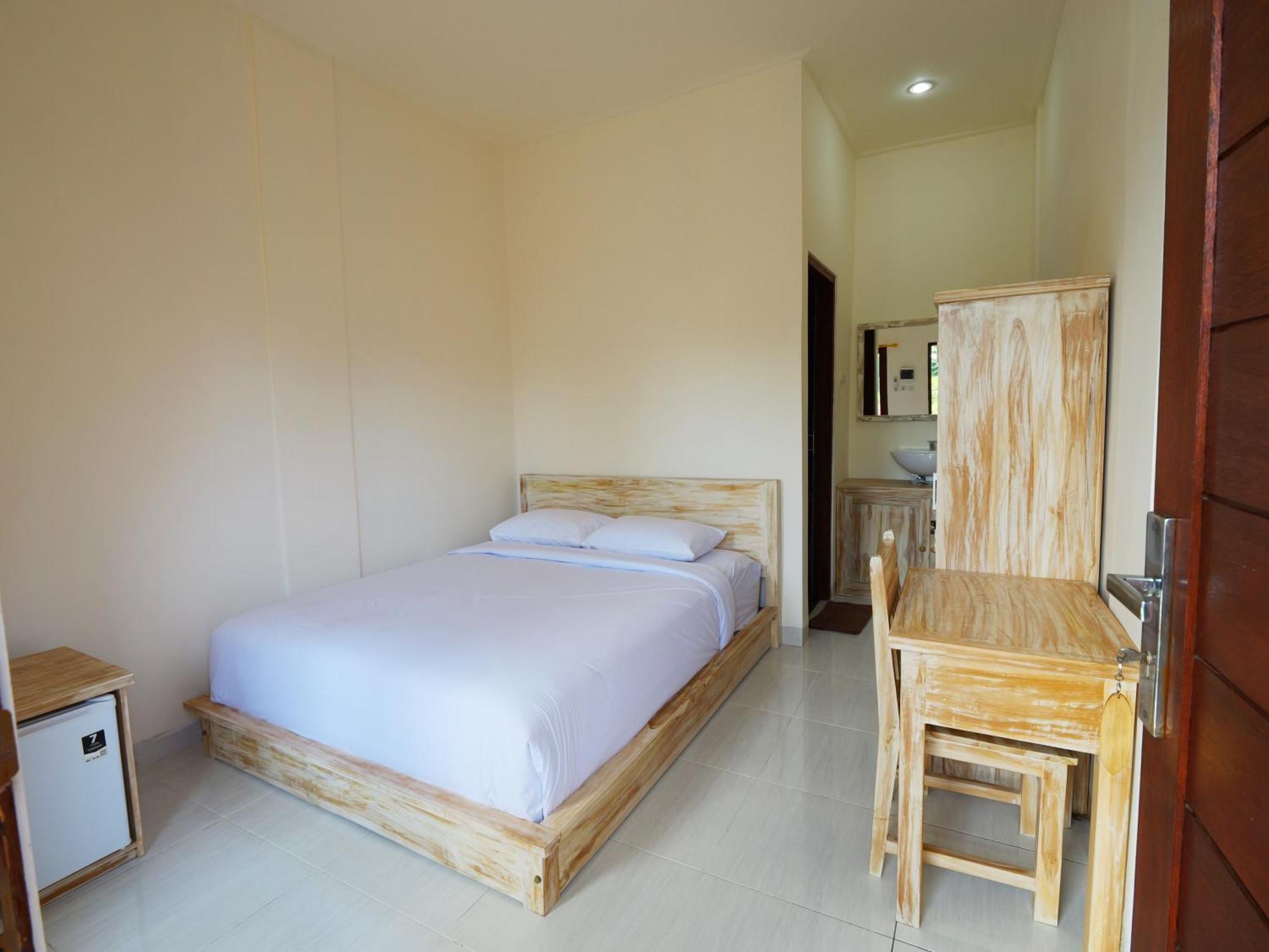Ken Ken Guest House Семиняк Екстериор снимка